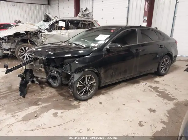 3KPF24AD1PE551763 2023 KIA FORTE - Image 2