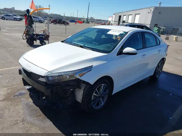 3KPF24AD1PE553044 2023 KIA FORTE - Image 2