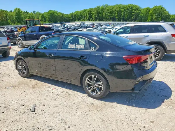 3KPF24AD1PE553903 2023 KIA FORTE - Image 2