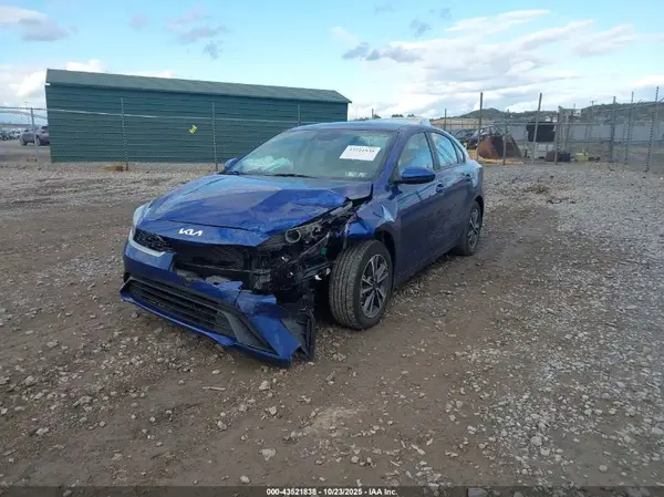 3KPF24AD1PE554503 2023 KIA FORTE - Image 2