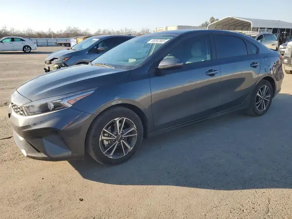 3KPF24AD1PE555277 2023 KIA FORTE - Image 1