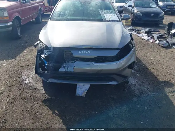 2023 KIA FORTE auction photo 6