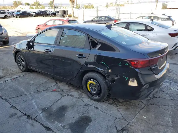 3KPF24AD1PE556400 2023 KIA FORTE - Image 2
