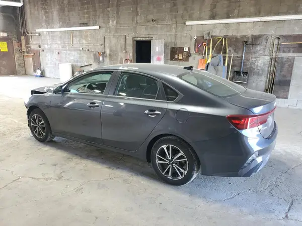 3KPF24AD1PE558521 2023 KIA FORTE - Image 2