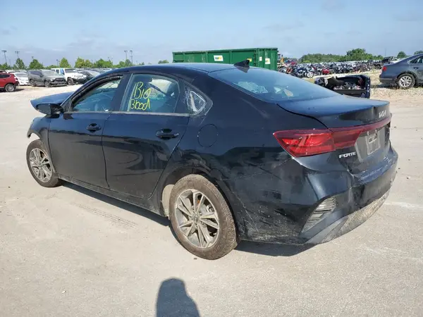 3KPF24AD1PE558650 2023 KIA FORTE - Image 2