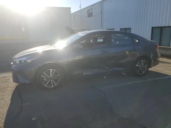 3KPF24AD1PE561158 2023 KIA FORTE - Image 1