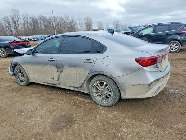 3KPF24AD1PE561354 2023 KIA FORTE - Image 2