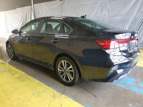 3KPF24AD1PE564898 2023 KIA FORTE - Image 2