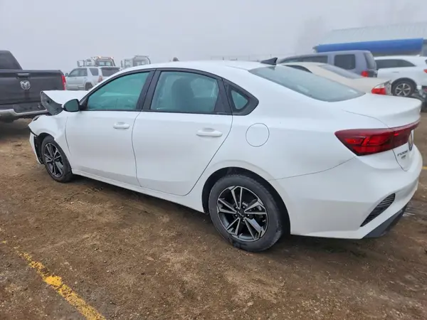 3KPF24AD1PE566280 2023 KIA FORTE - Image 2