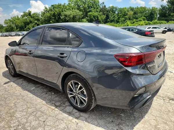3KPF24AD1PE566618 2023 KIA FORTE - Image 2