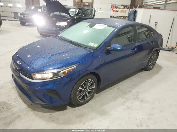 3KPF24AD1PE569373 2023 KIA FORTE - Image 2