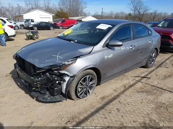 3KPF24AD1PE569731 2023 KIA FORTE - Image 2