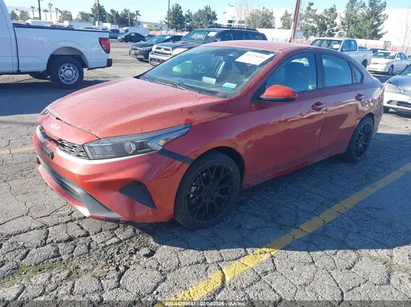 3KPF24AD1PE569910 2023 KIA FORTE - Image 2