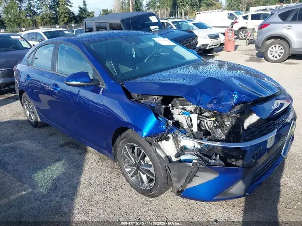 3KPF24AD1PE571382 2023 KIA FORTE - Image 1