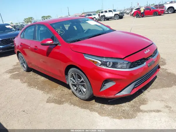 3KPF24AD1PE571575 2023 KIA FORTE - Image 1