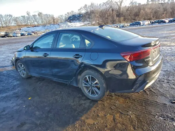 3KPF24AD1PE572838 2023 KIA FORTE - Image 2