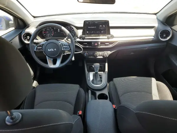 3KPF24AD1PE572886 2023 KIA FORTE - Image 8