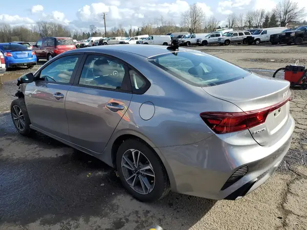 3KPF24AD1PE572936 2023 KIA FORTE - Image 2