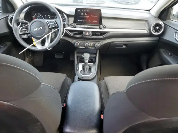 3KPF24AD1PE572936 2023 KIA FORTE - Image 8