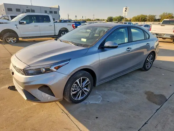 3KPF24AD1PE573343 2023 KIA FORTE - Image 1