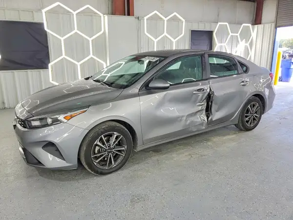 3KPF24AD1PE573472 2023 KIA FORTE - Image 1