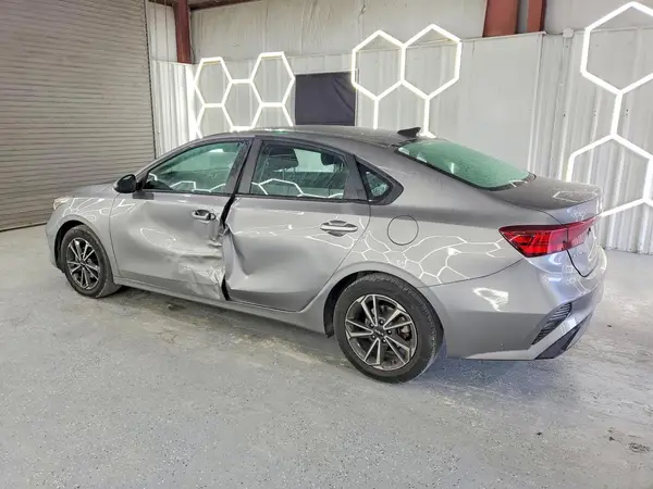 3KPF24AD1PE573472 2023 KIA FORTE - Image 2