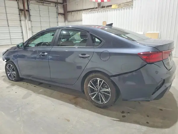 3KPF24AD1PE573942 2023 KIA FORTE - Image 2