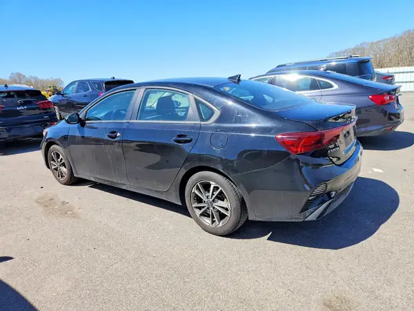 3KPF24AD1PE575805 2023 KIA FORTE - Image 2