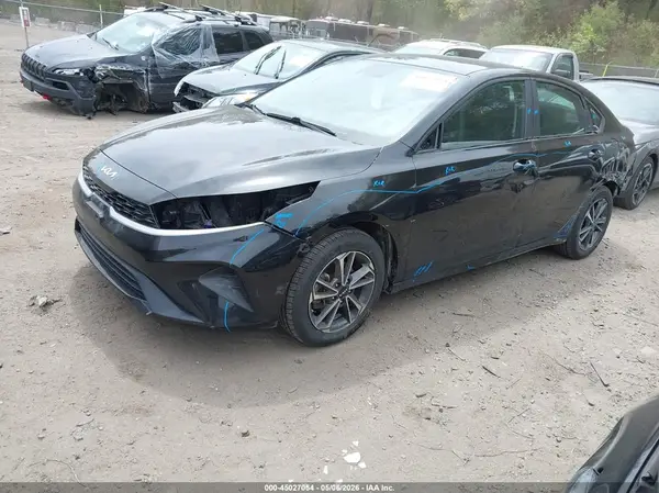 3KPF24AD1PE577182 2023 KIA FORTE - Image 2