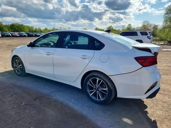 3KPF24AD1PE578252 2023 KIA FORTE - Image 2