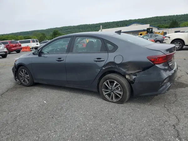 3KPF24AD1PE578980 2023 KIA FORTE - Image 2