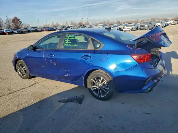 3KPF24AD1PE579692 2023 KIA FORTE - Image 2