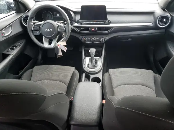 3KPF24AD1PE580261 2023 KIA FORTE - Image 8