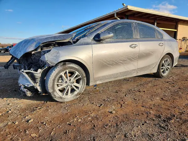 3KPF24AD1PE581877 2023 KIA FORTE - Image 1