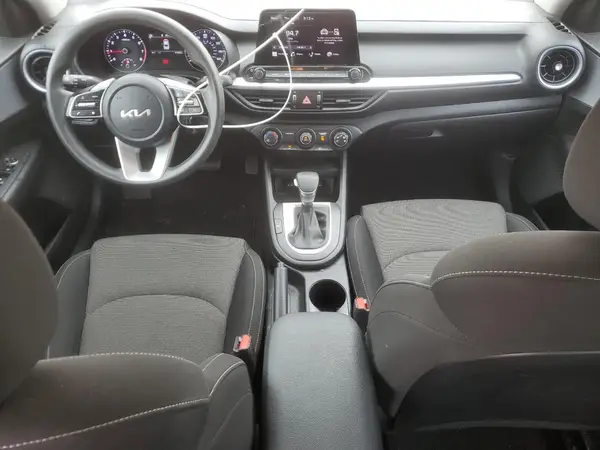 3KPF24AD1PE582110 2023 KIA FORTE - Image 8