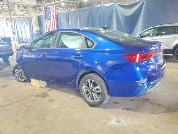 3KPF24AD1PE584990 2023 KIA FORTE - Image 2