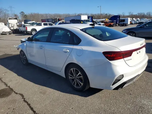 3KPF24AD1PE587341 2023 KIA FORTE - Image 2