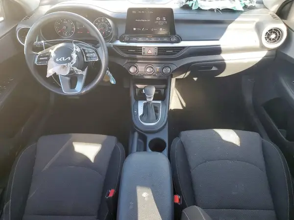 3KPF24AD1PE587341 2023 KIA FORTE - Image 8