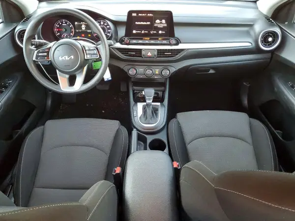 3KPF24AD1PE587680 2023 KIA FORTE - Image 8