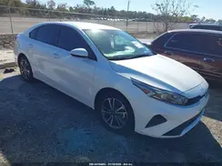 3KPF24AD1PE588392 2023 KIA FORTE