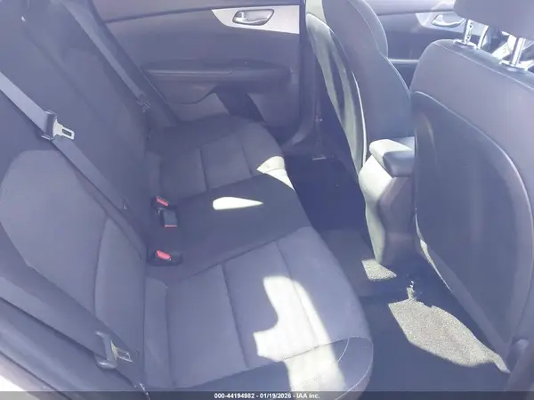 3KPF24AD1PE588392 2023 KIA FORTE - Image 8