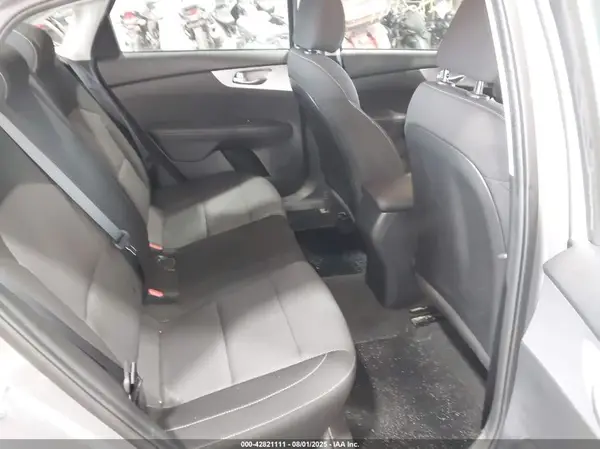 3KPF24AD1PE589297 2023 KIA FORTE - Image 8