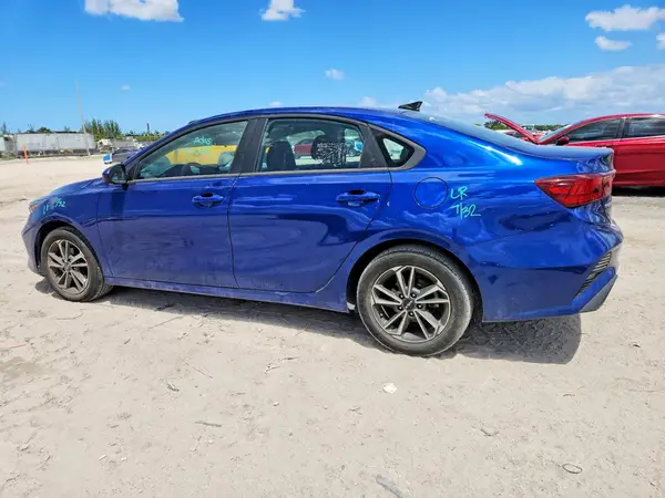 3KPF24AD1PE589400 2023 KIA FORTE - Image 2