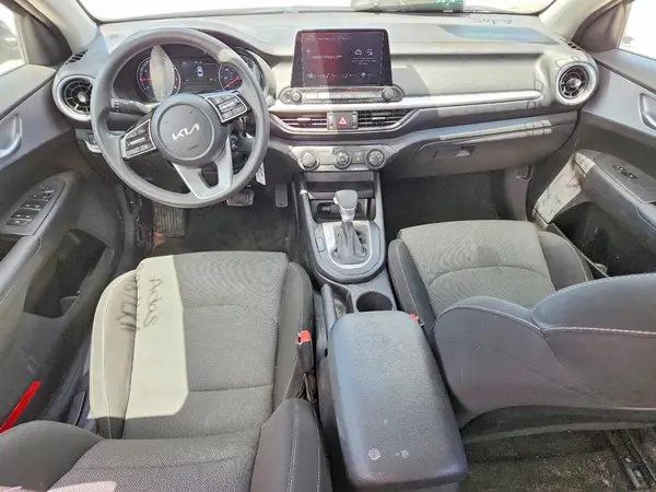 3KPF24AD1PE589400 2023 KIA FORTE - Image 8