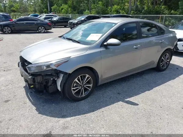 3KPF24AD1PE592314 2023 KIA FORTE - Image 2