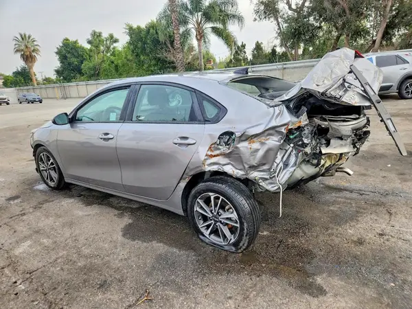 3KPF24AD1PE593463 2023 KIA FORTE - Image 2