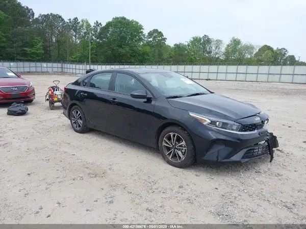 3KPF24AD1PE594919 2023 KIA FORTE - Image 1