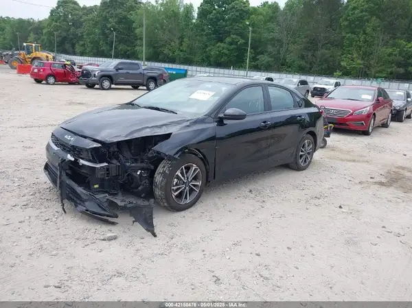 3KPF24AD1PE594919 2023 KIA FORTE - Image 2