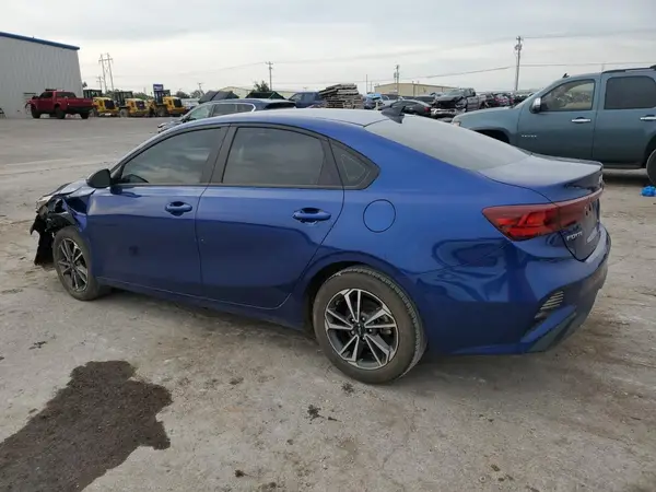 3KPF24AD1PE596265 2023 KIA FORTE - Image 2