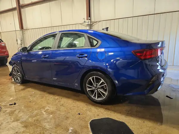 3KPF24AD1PE598579 2023 KIA FORTE - Image 2